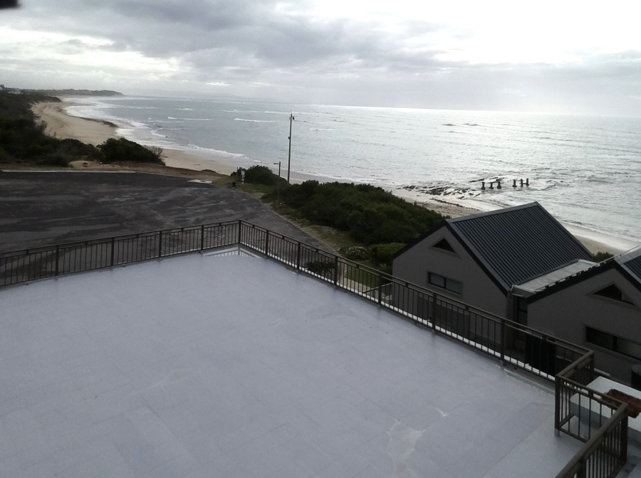 12 Bedroom Property for Sale in Paradise Beach Eastern Cape
